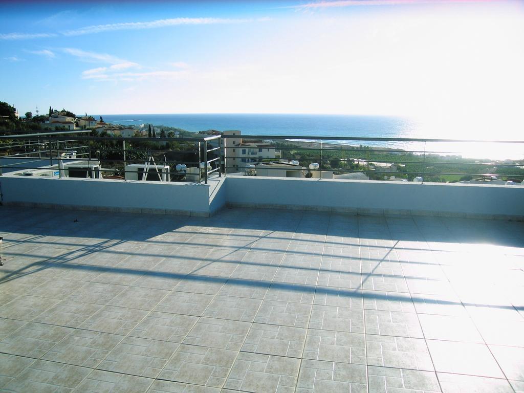 Kissonerga Sea View Apartment *