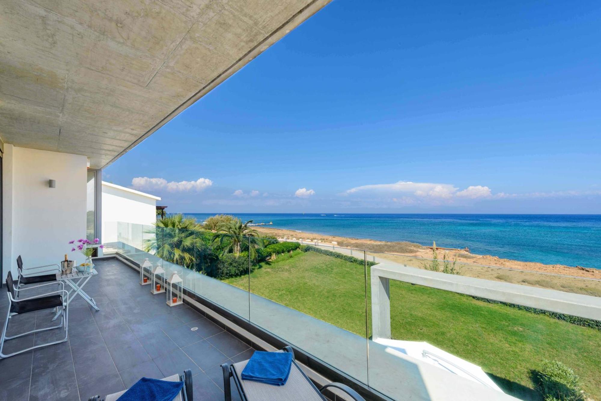 Luxury By The Sea With Heated Pool Pousada *