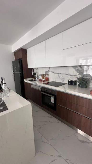 2 Bedroom Amazing Sea View Grand Sapphire