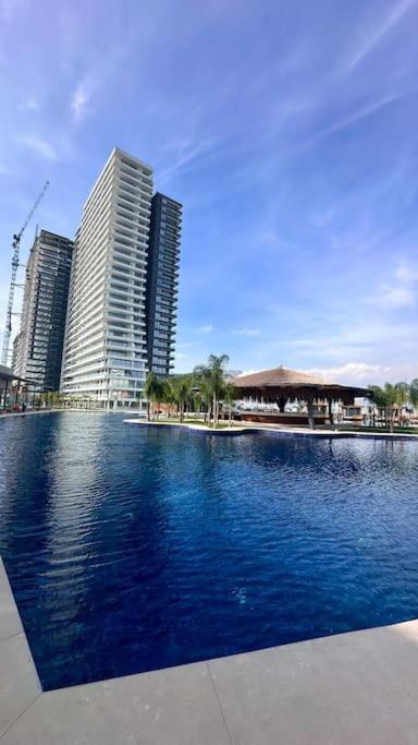 Apartment 2 Bedroom Amazing Sea View Grand Sapphire *