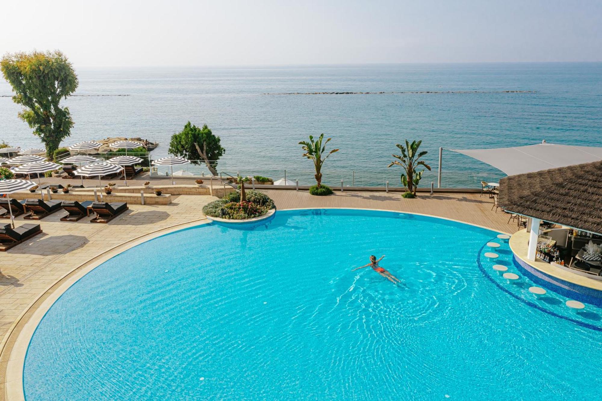 Royal Apollonia By Louis