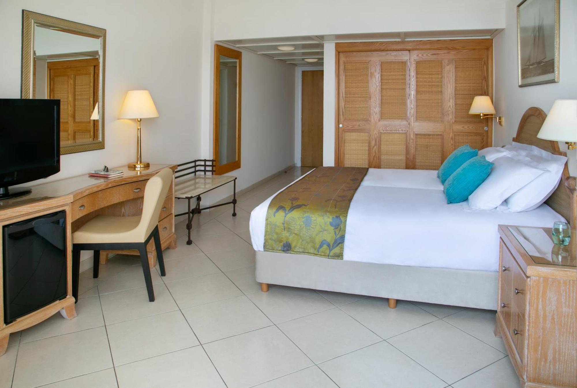 Atlantica Miramare 4* Limassol