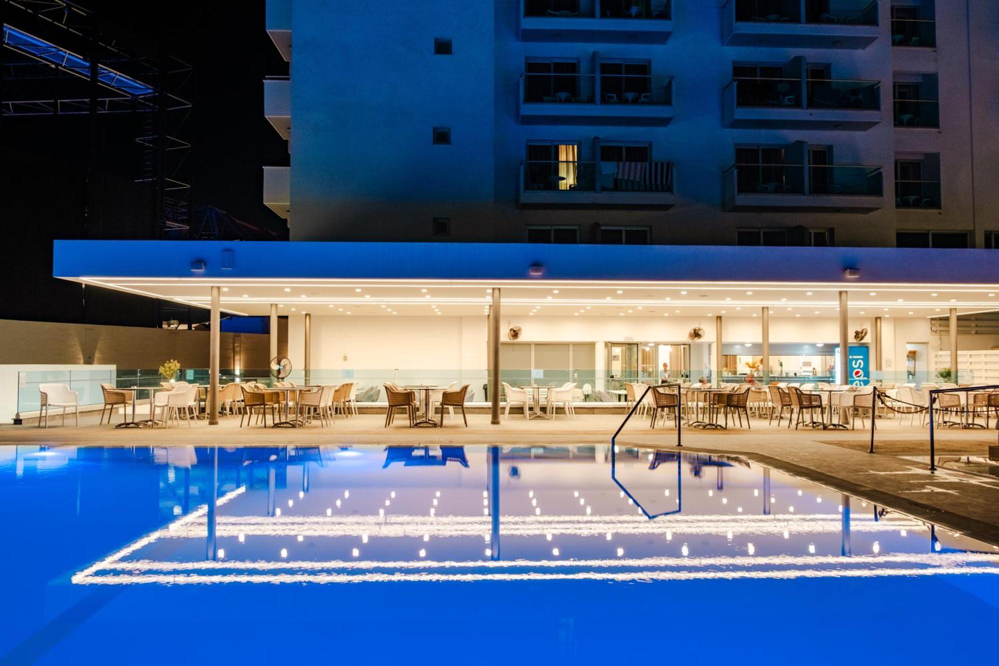 Kapetanios Bay Hotel 3*