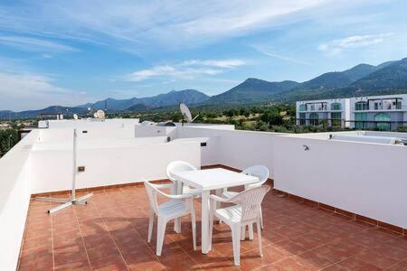 Joya Cyprus Mirage Penthouse Casa de férias