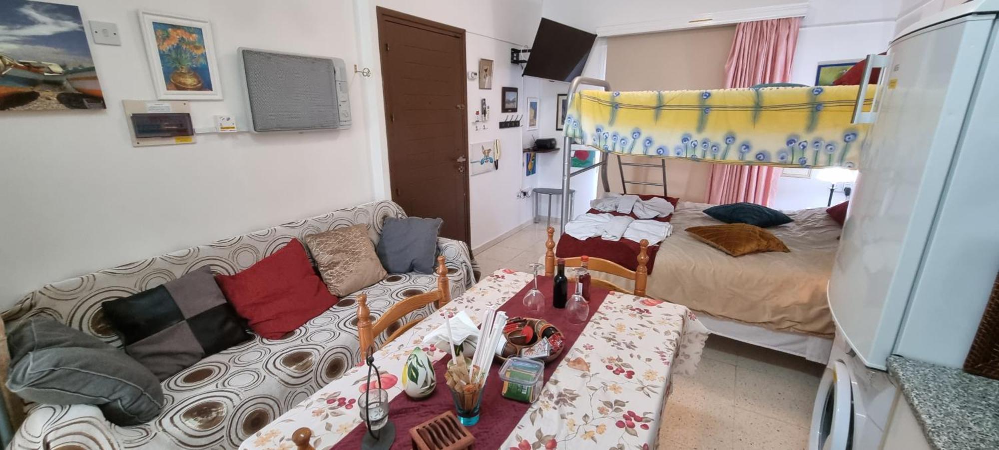 Aparthotel Astrofegia Near The Sea Agia Marina (Northern Cyprus)