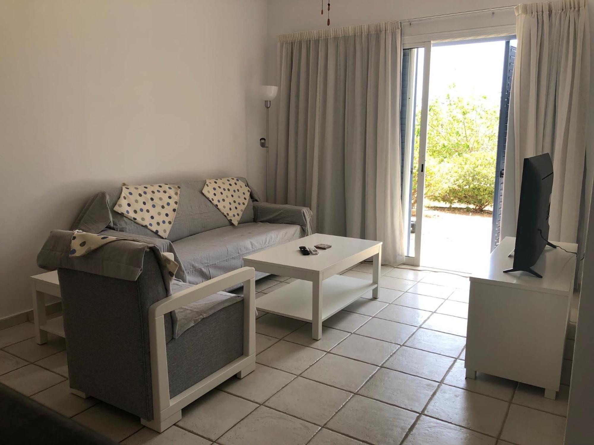 Apartment Kings Palace - Modern, Sunny 2 Bed Ground Floor With Sea Views Paphos