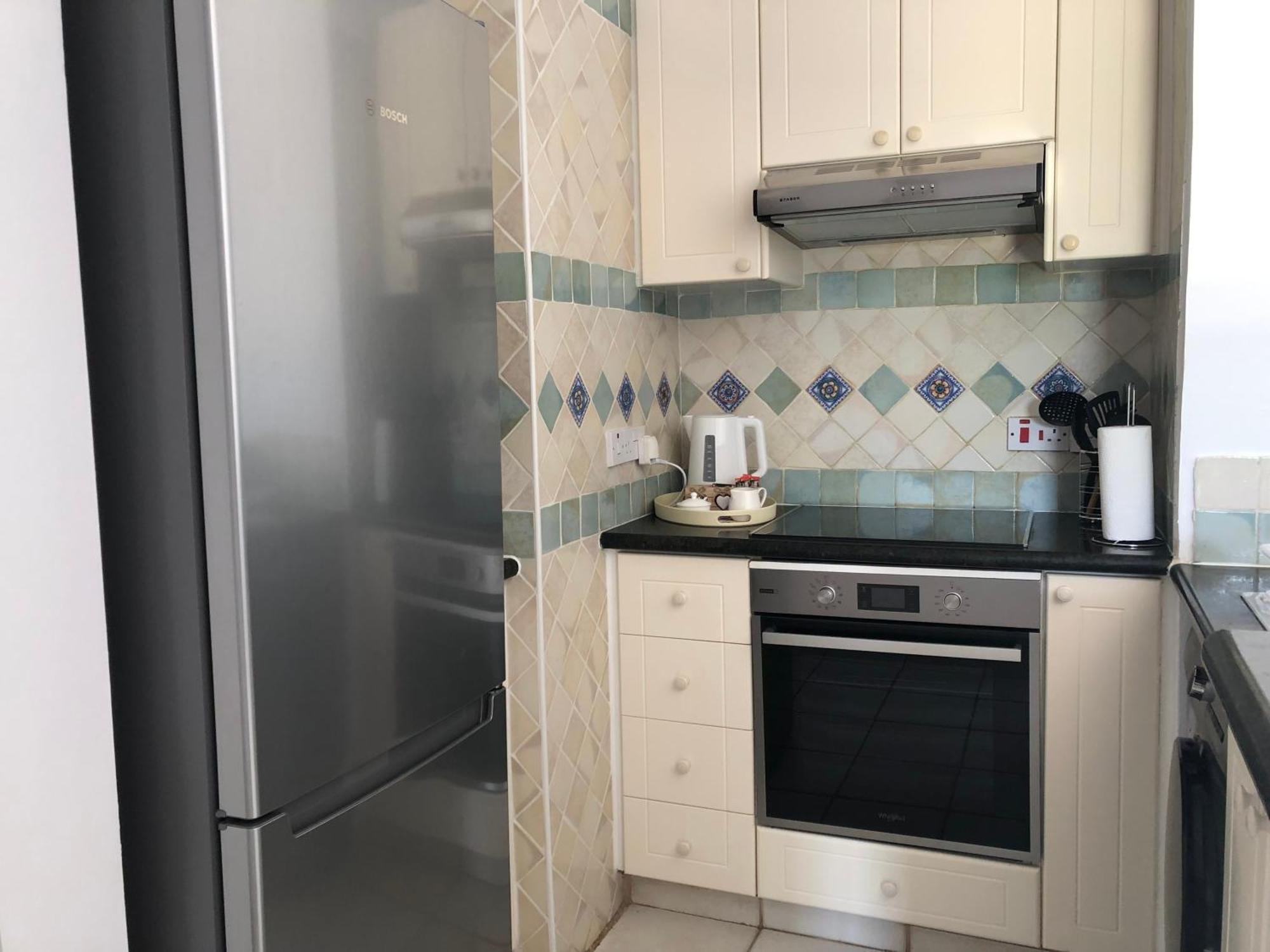 Apartment Kings Palace - Modern, Sunny 2 Bed Ground Floor With Sea Views