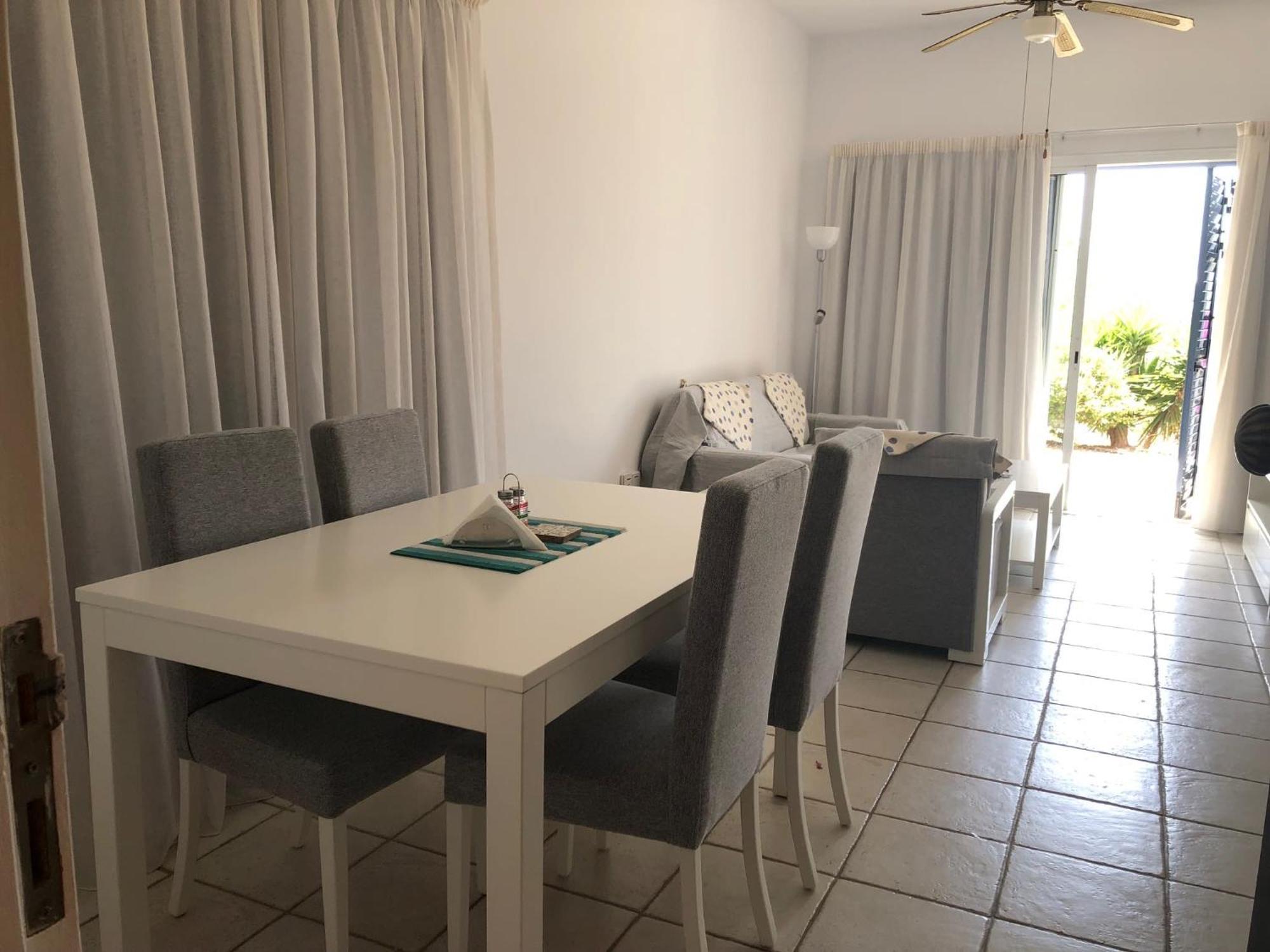 Kings Palace - Modern, Sunny 2 Bed Ground Floor With Sea Views Paphos