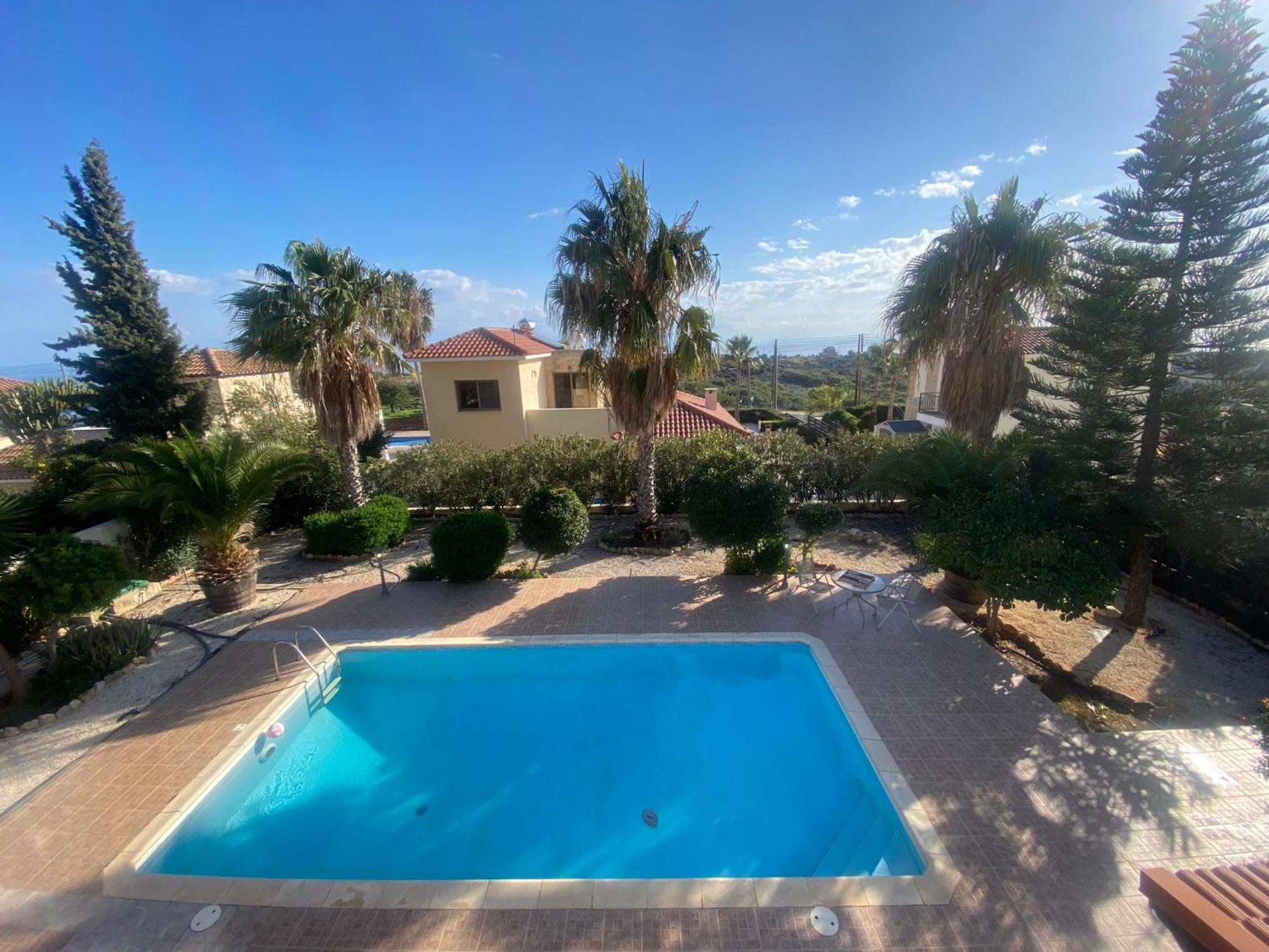 Ariadni * Pissouri