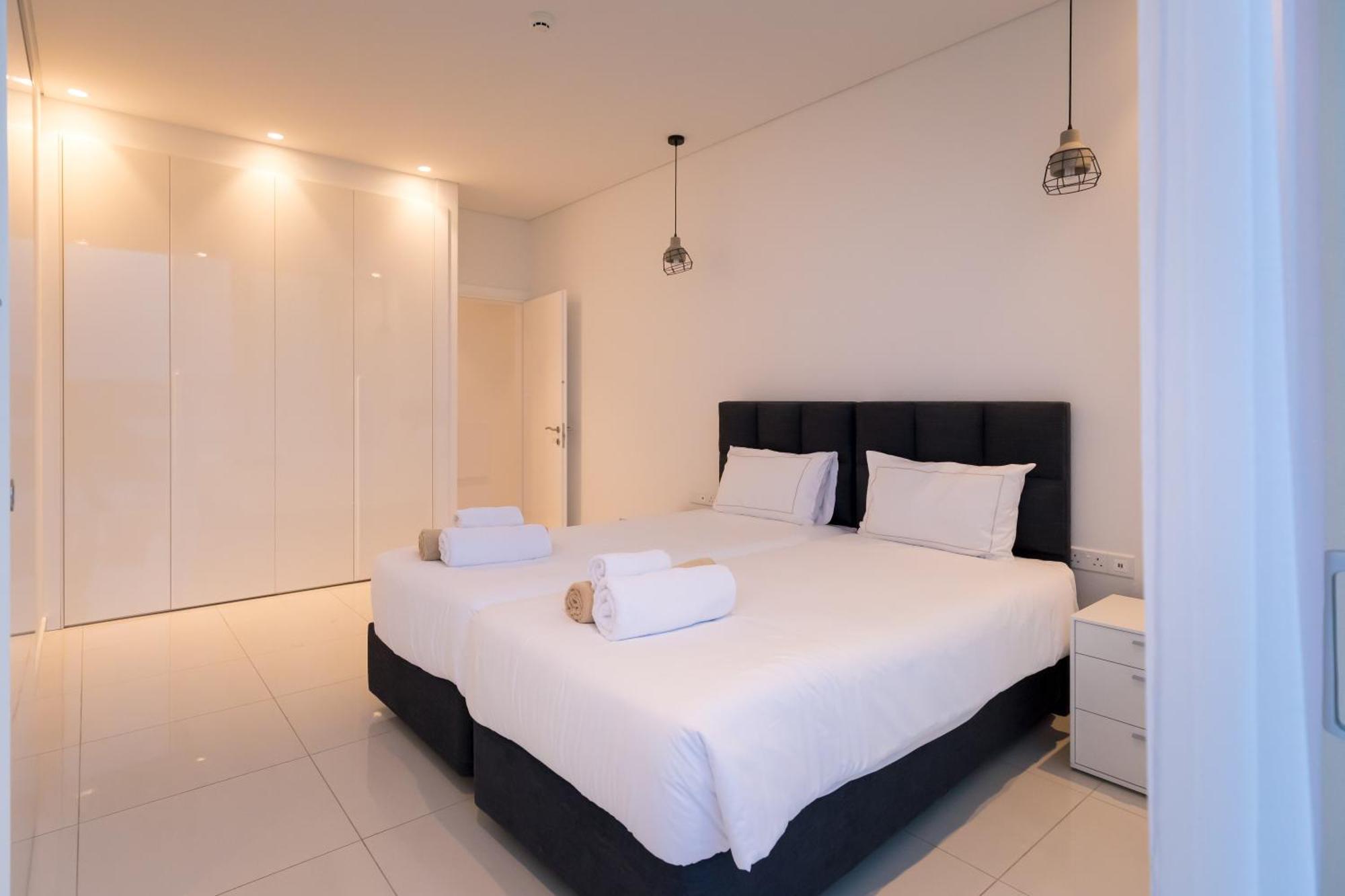 Seaview Luxury Jacuzzi & Pool! 2 Min * Protaras