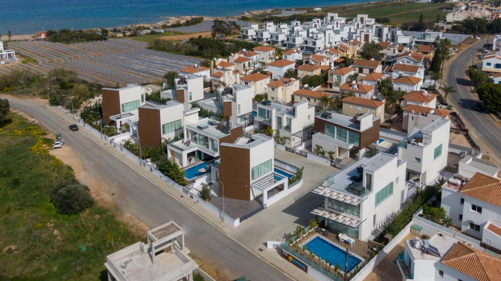 Seaview Luxury Jacuzzi & Pool! 2 Min
