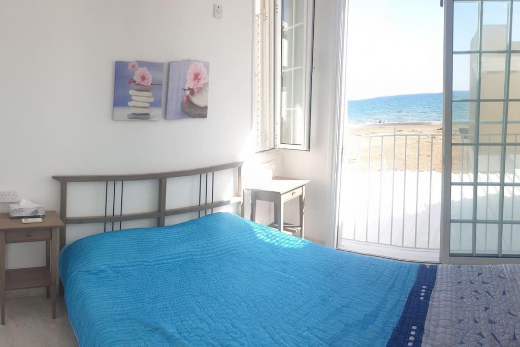 Sea Heart Beachfront Villa *