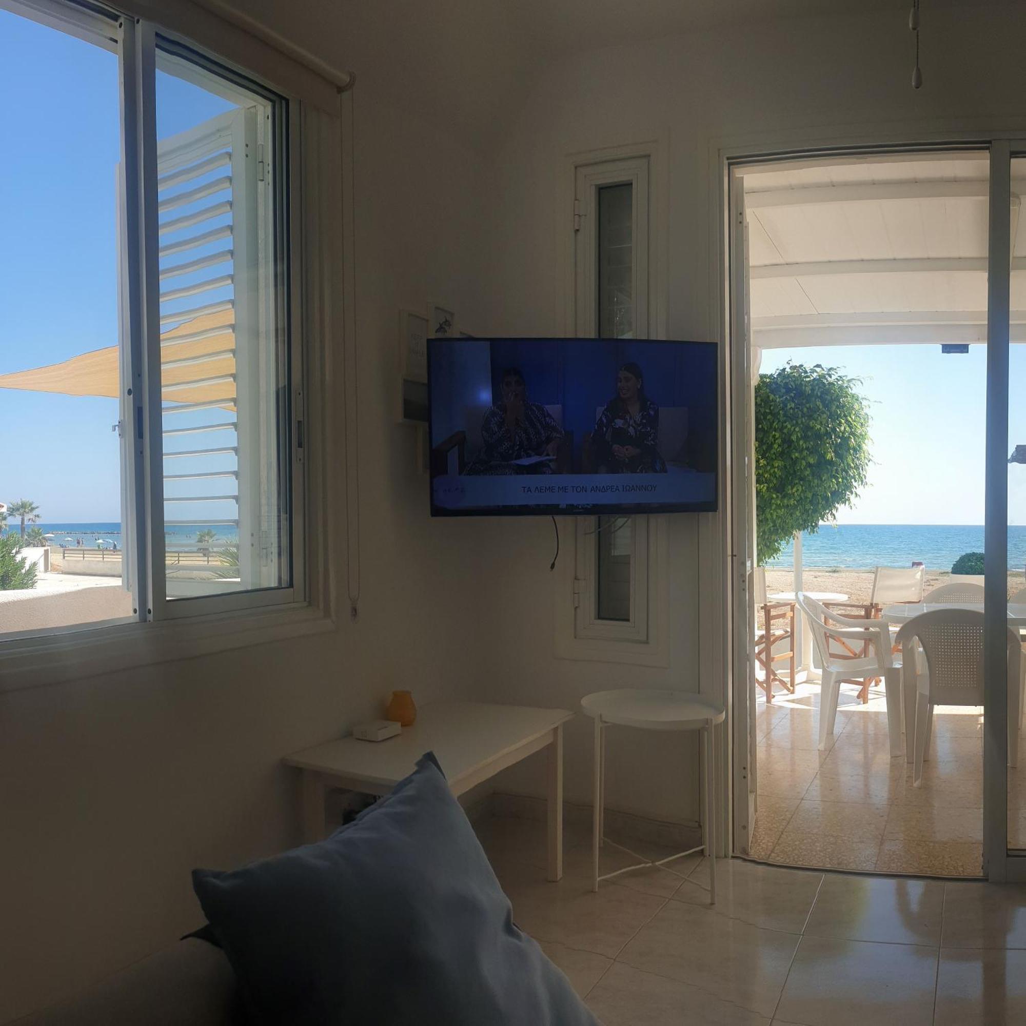 Sea Heart Beachfront Villa Pyla