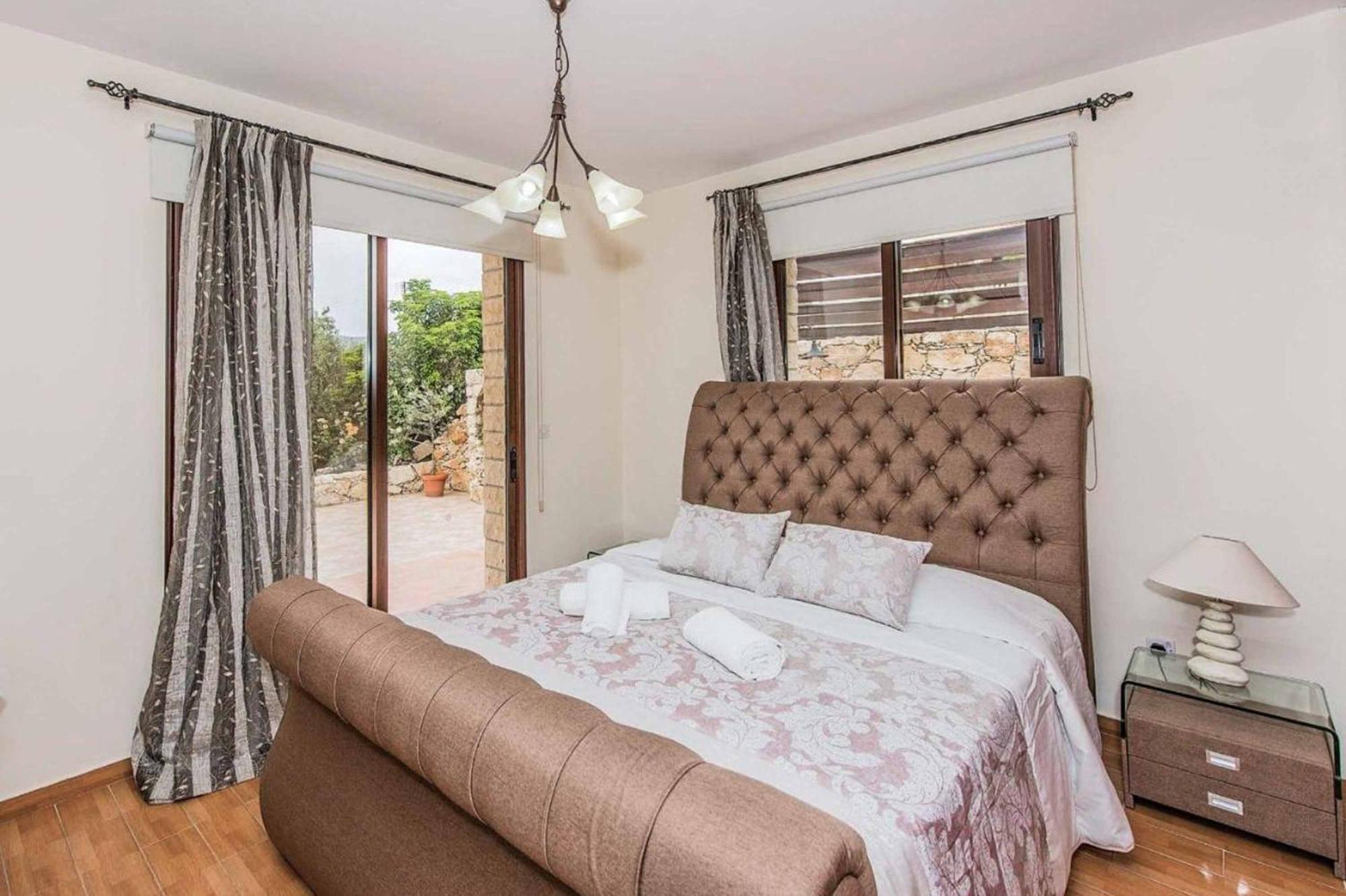 Nikos Villa Argaka