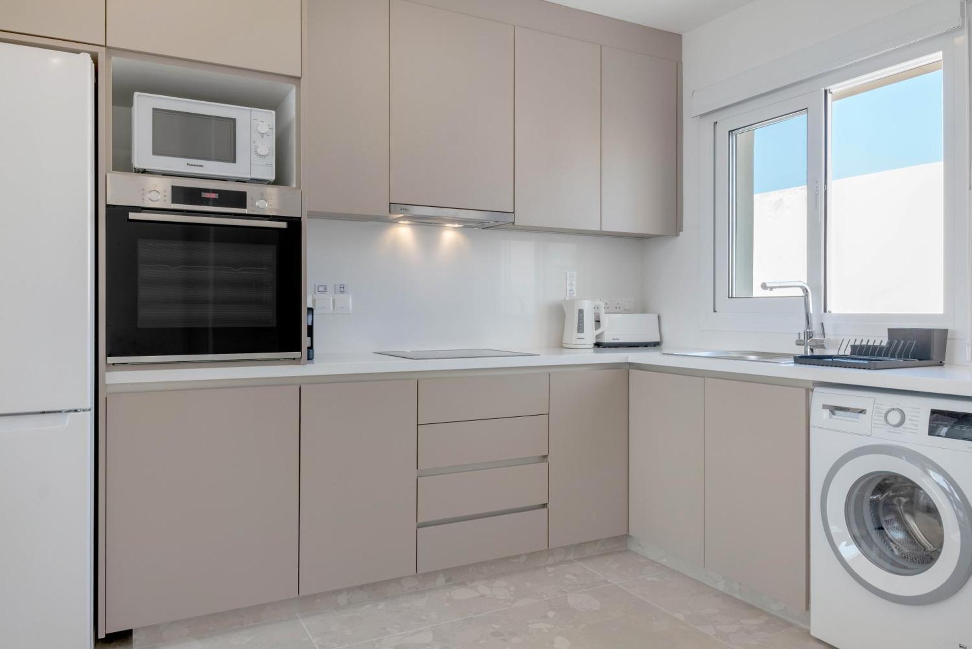 Phaedrus Living: Seaview Luxury Flat Limnaria 150 * Paphos