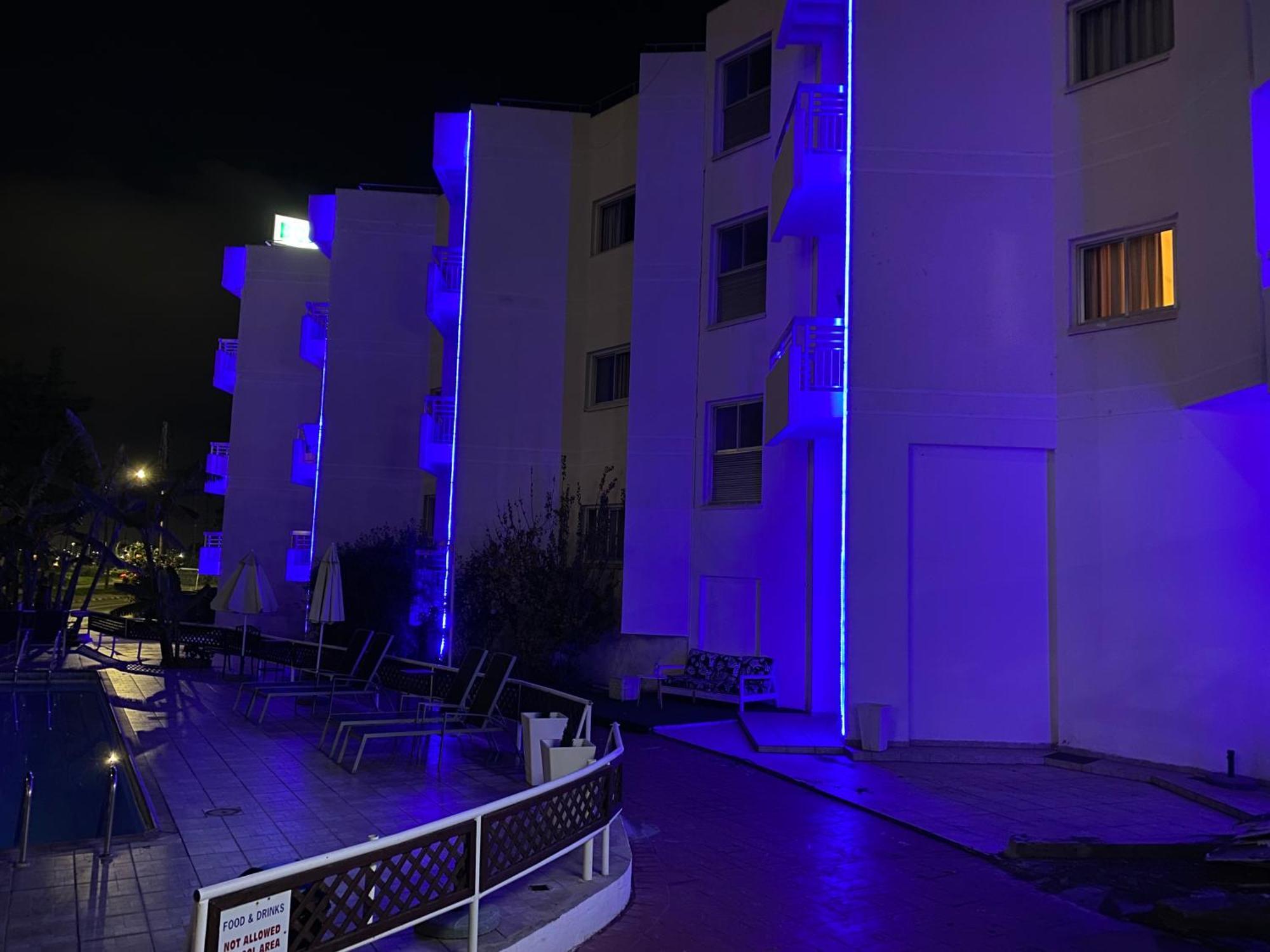 Boronia * Larnaca