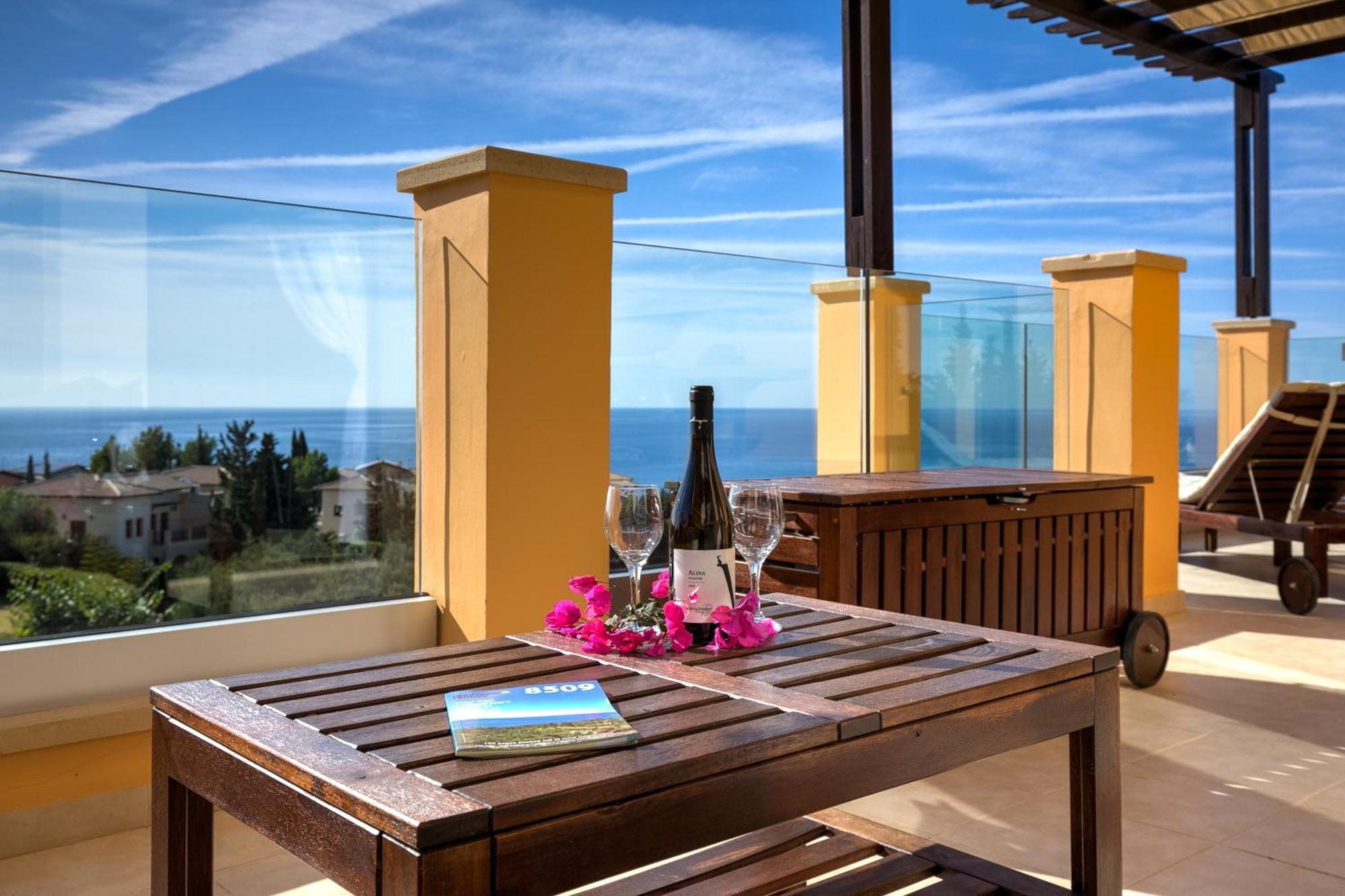 2 Bedroom Thalassa With Sea And Sunset Views, Aphrodite Hills * Kouklia