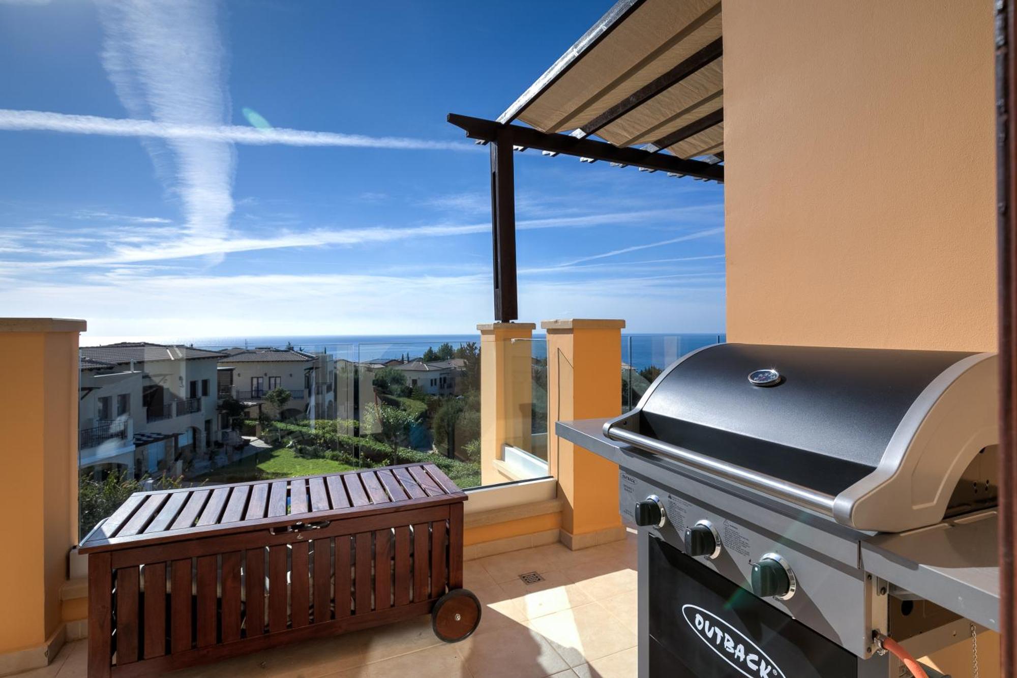 2 Bedroom Thalassa With Sea And Sunset Views, Aphrodite Hills Apartment