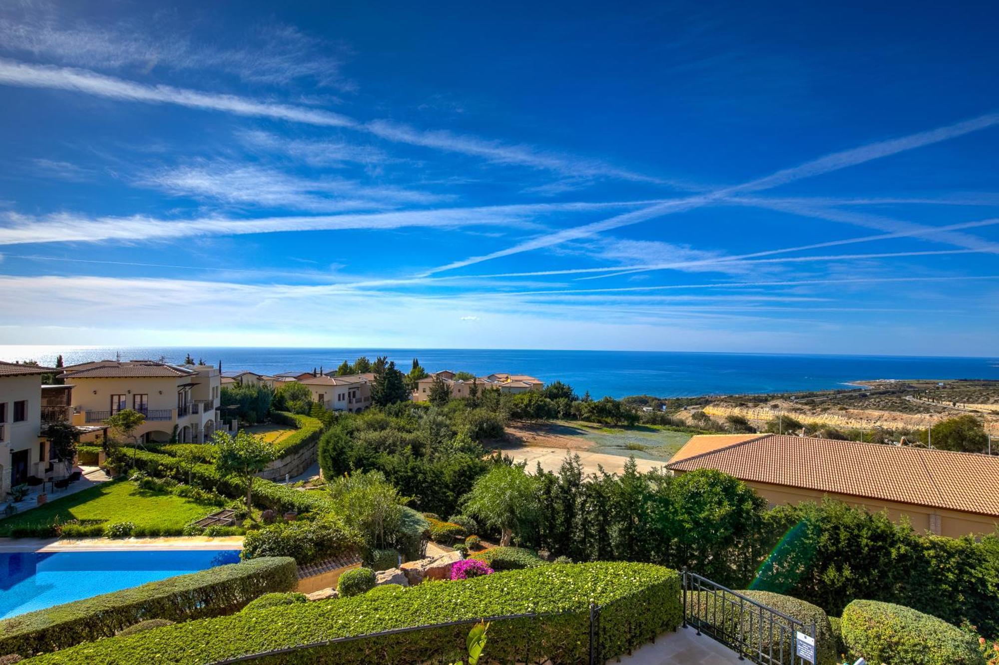 2 Bedroom Thalassa With Sea And Sunset Views, Aphrodite Hills Apartment *