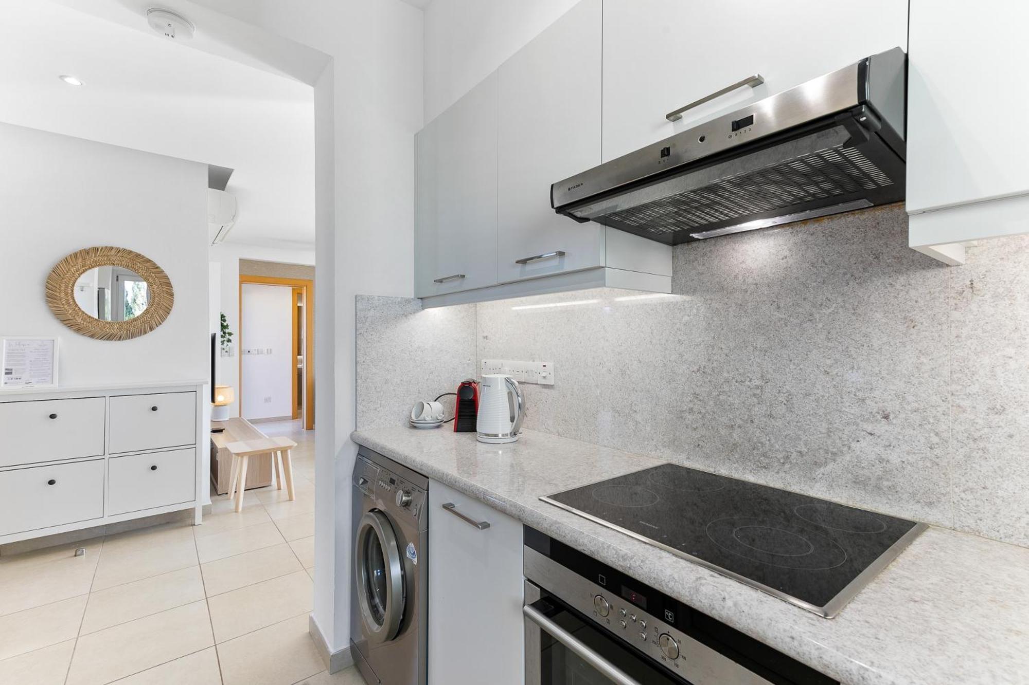 2 Bedroom Thalassa With Sea And Sunset Views, Aphrodite Hills Apartment