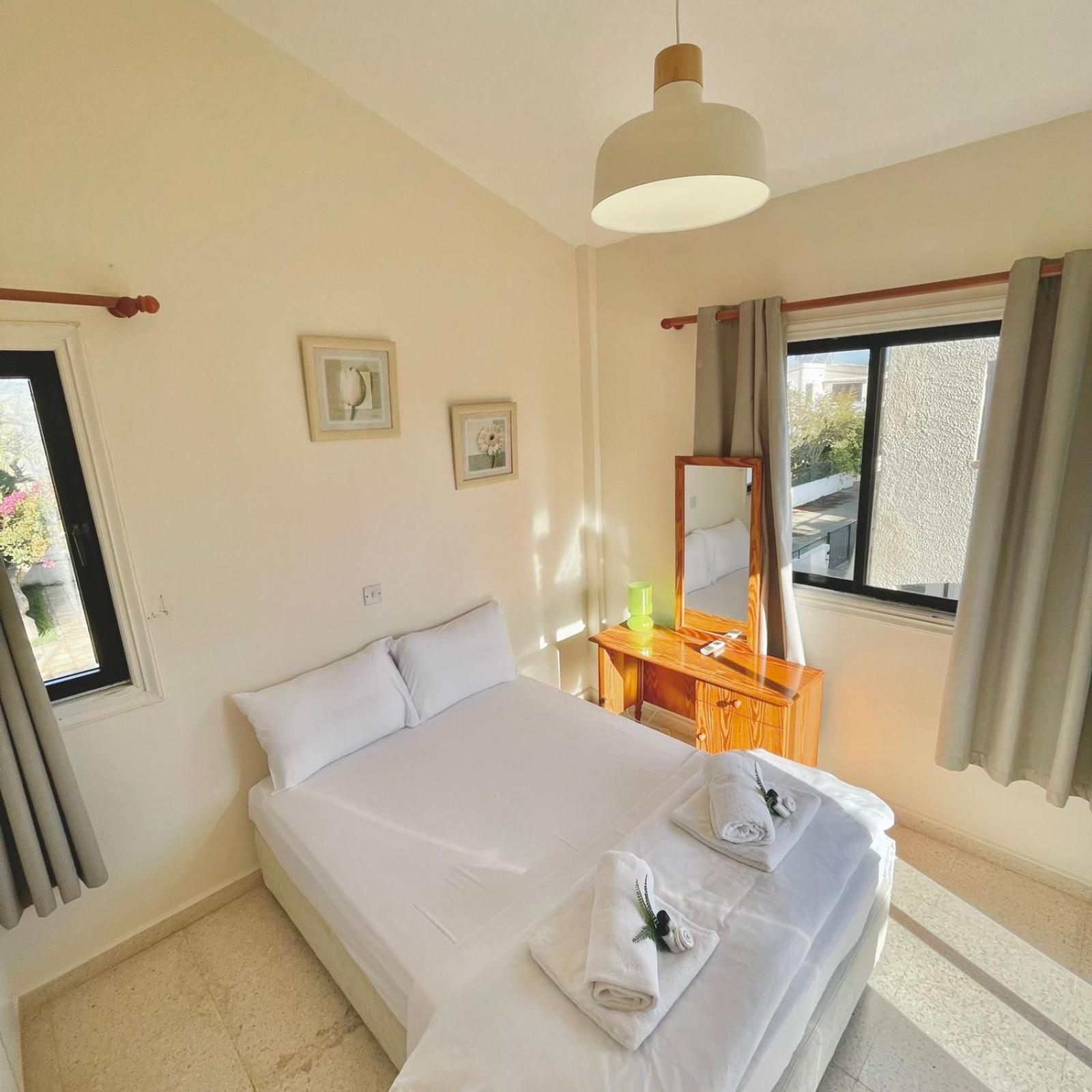 Merika Complex 1 * Pervolia