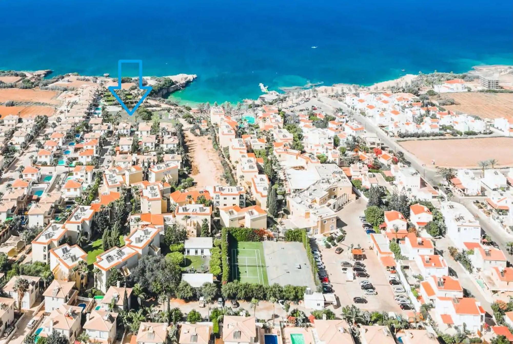 Villa Oceania - Beachfront *