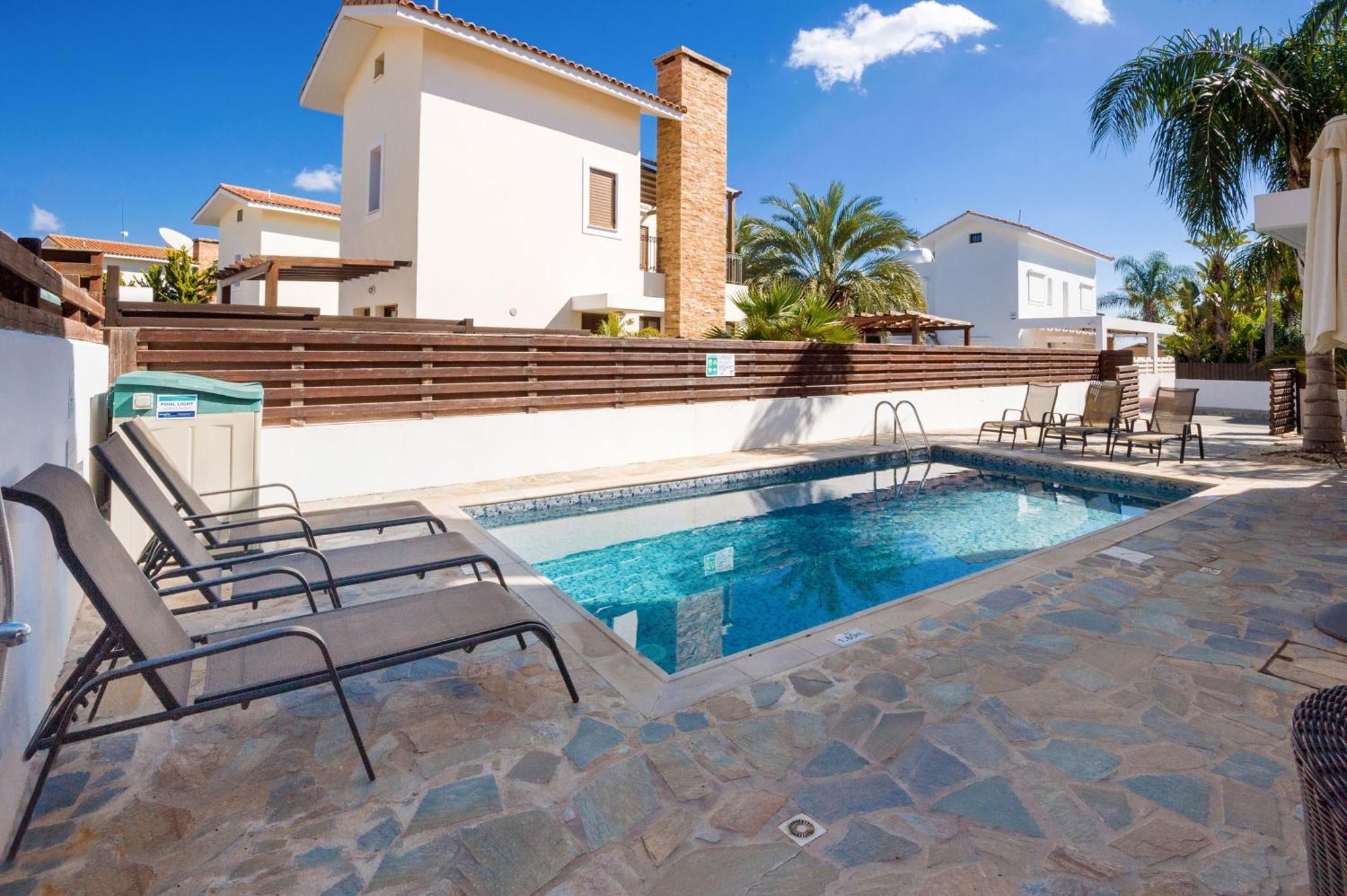 Holiday home Ioanna - 50m From Med Sea *