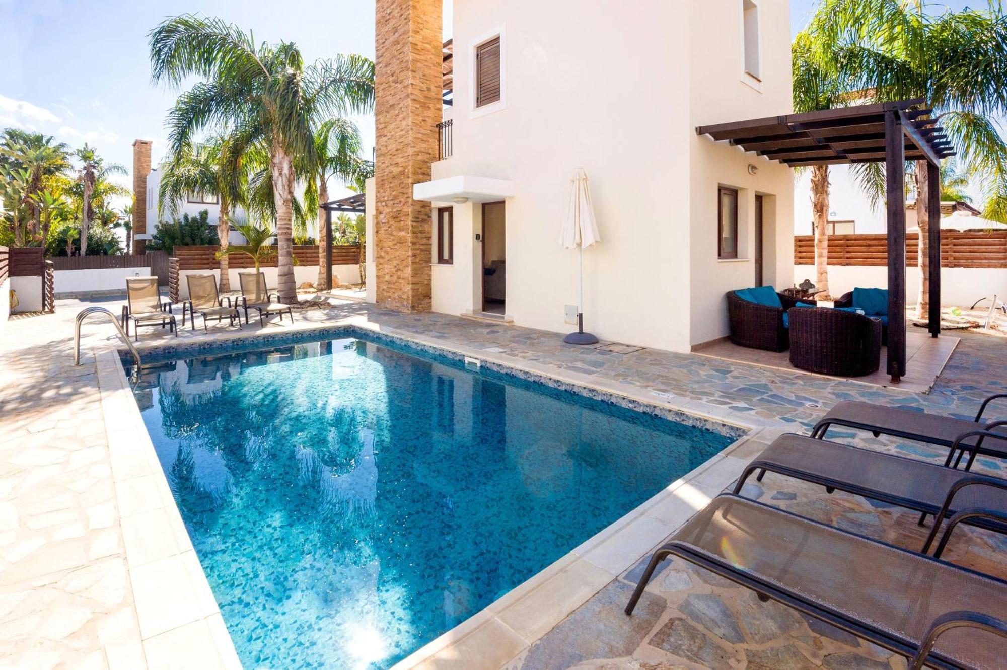 Holiday home Ioanna - 50m From Med Sea Ayia Napa