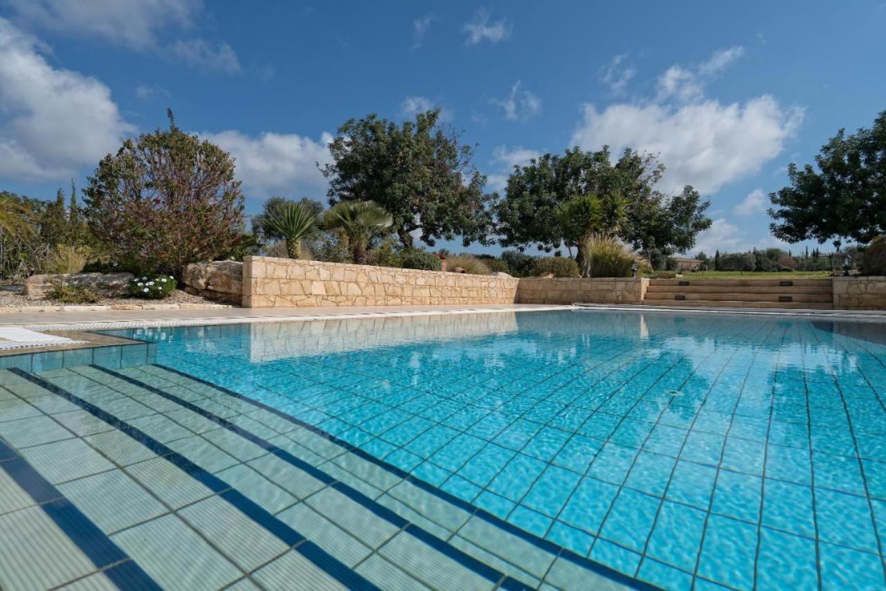 Anassa *