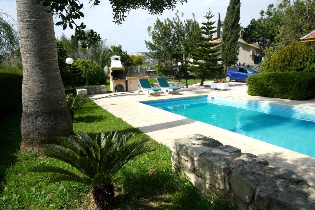Alonia Villas *
