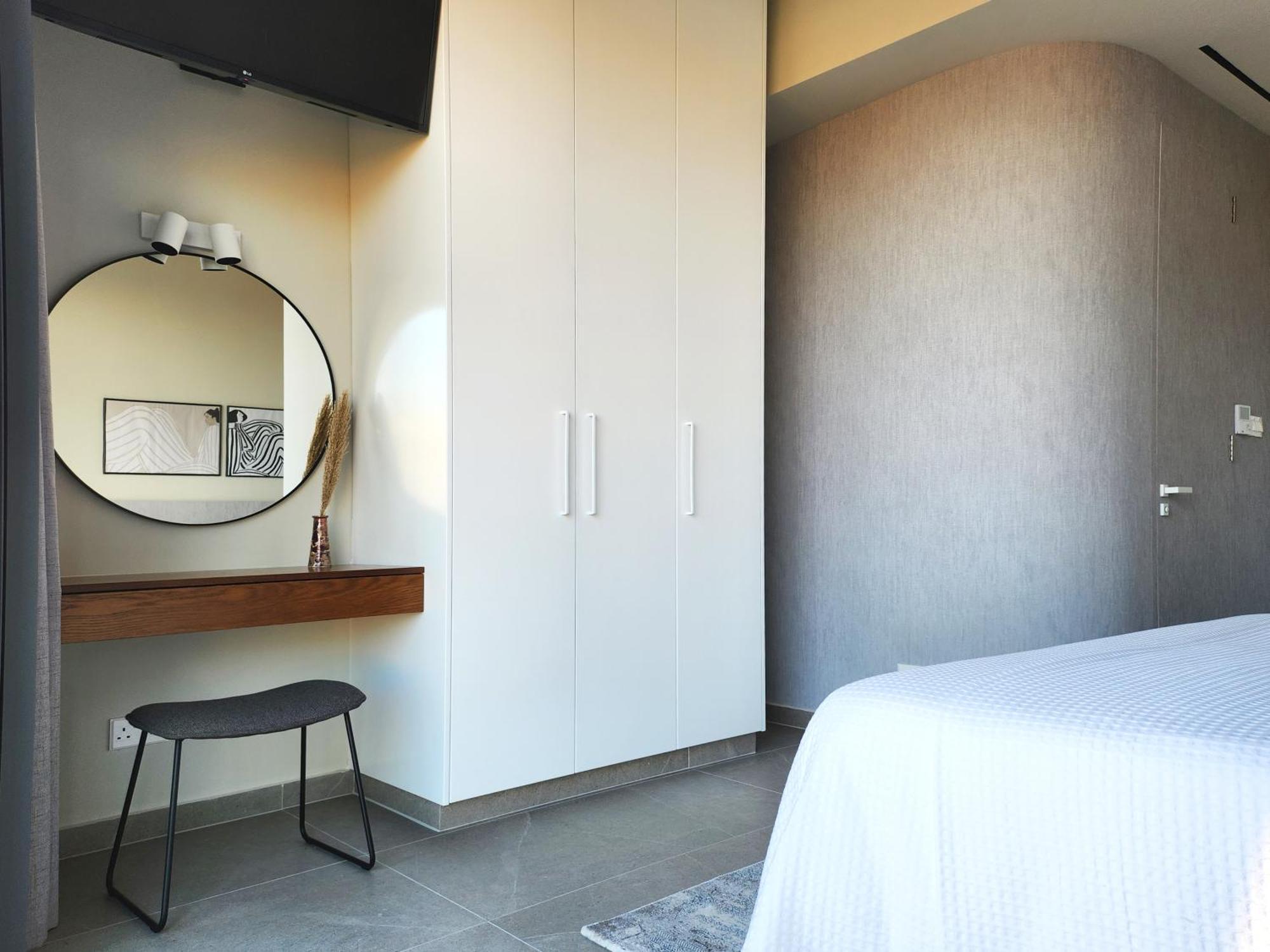 Aeon Residences - In The Heart Of Holiday home Paphos