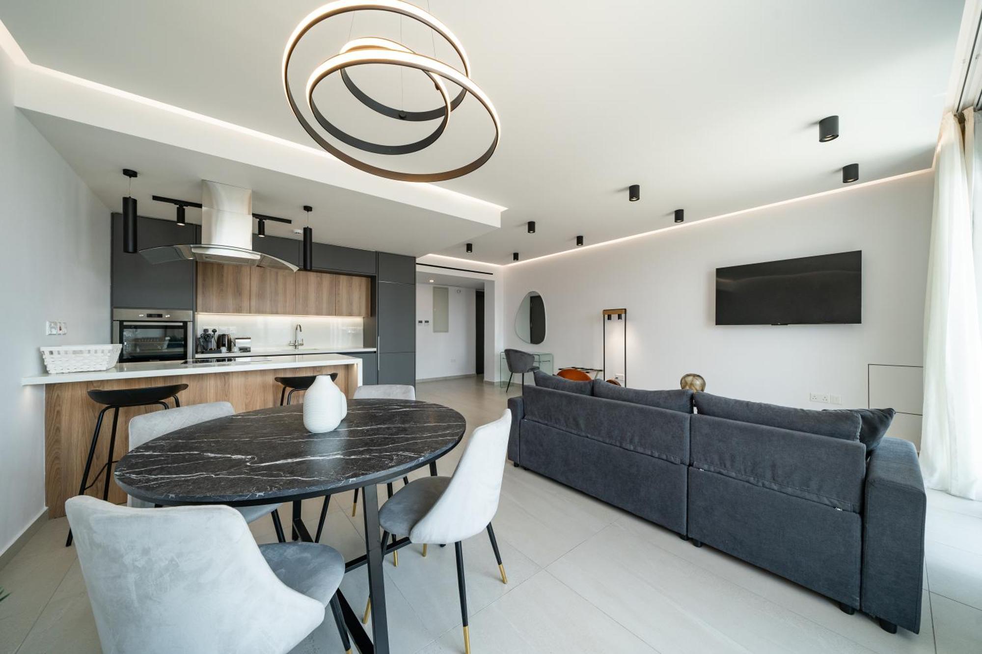 Aparthotel Waterside Sea View Paphos