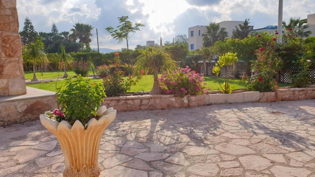 Eliofos Elegant Maisonettes Aparthotel 2*