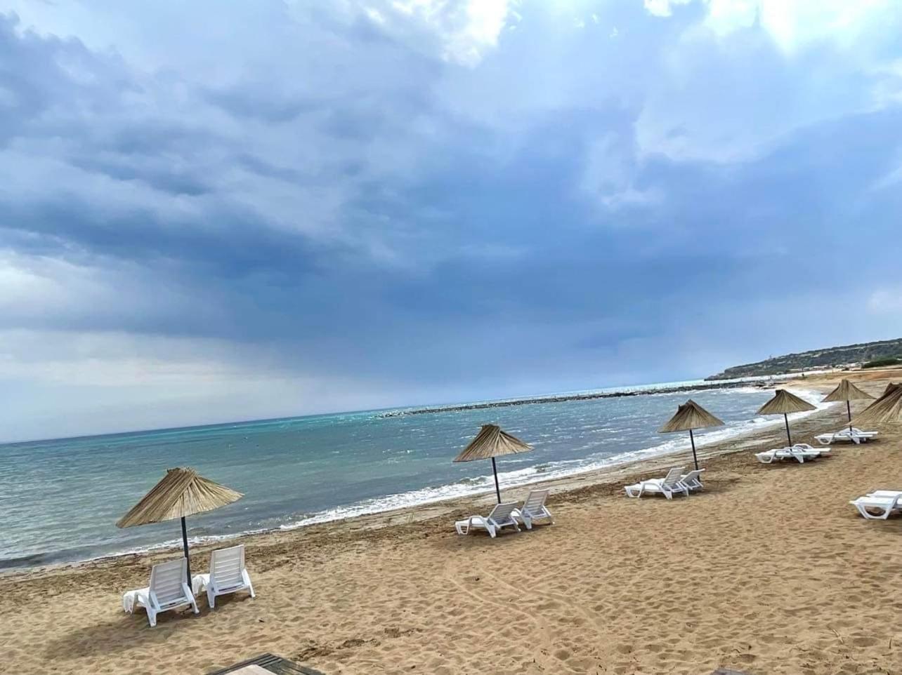 Relaxing Penthouse By The Sea Vokolidha