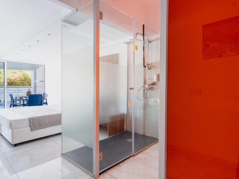 Rio Gardens Apartment 2*