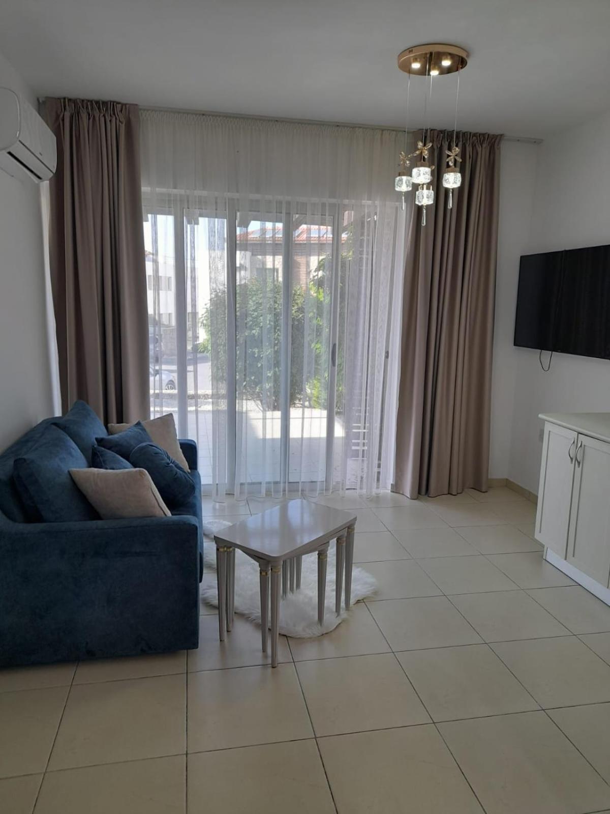 Apartment Dreams Sweetwater Bay