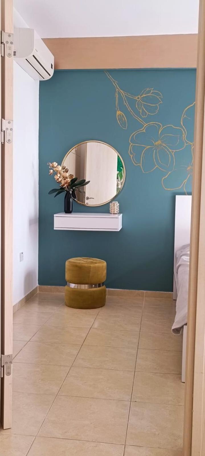 Caesar Cassius: Beachfront Smart In Northern Cyprus Apartment *