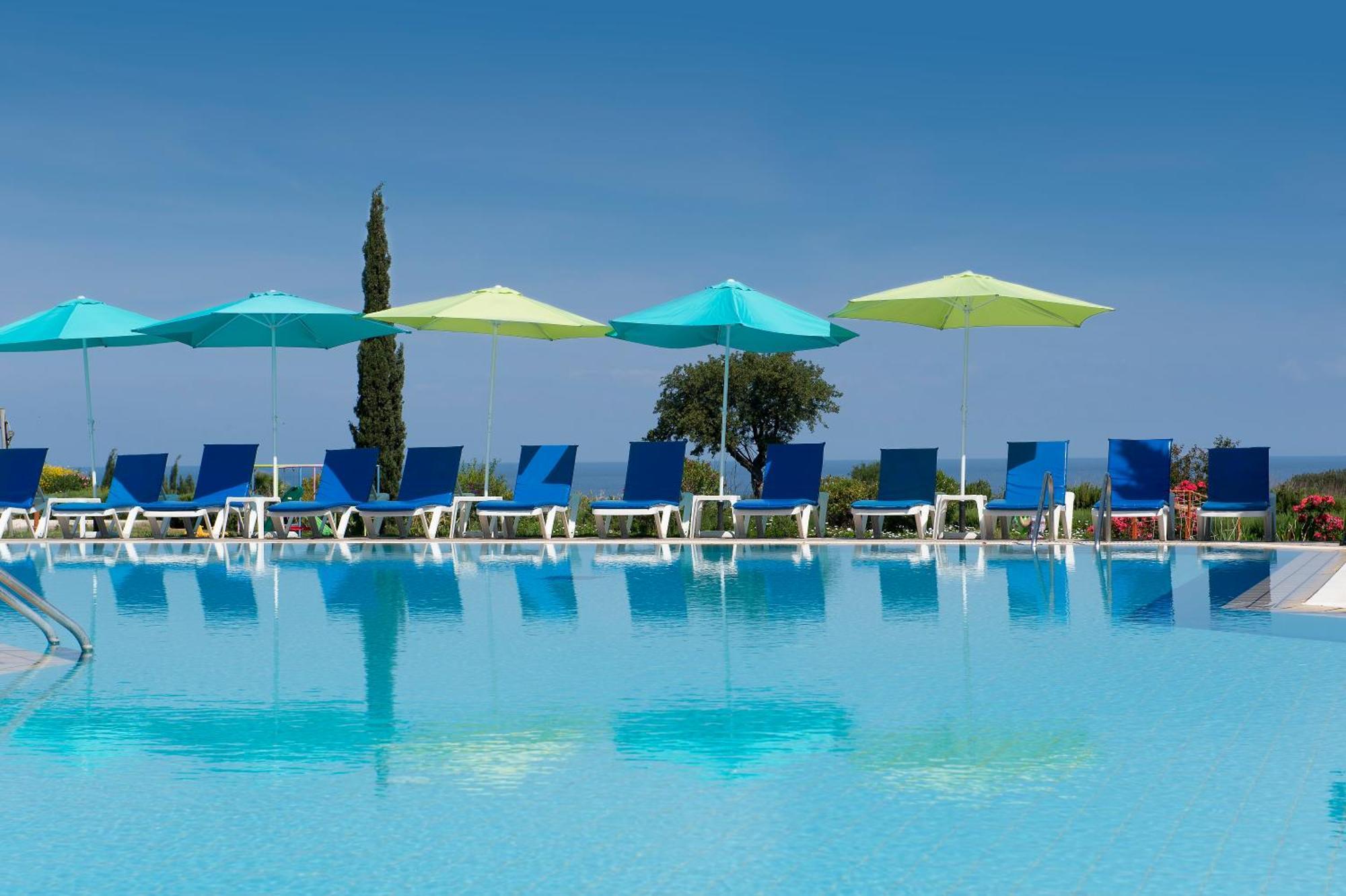 Akamanthea Village 4*