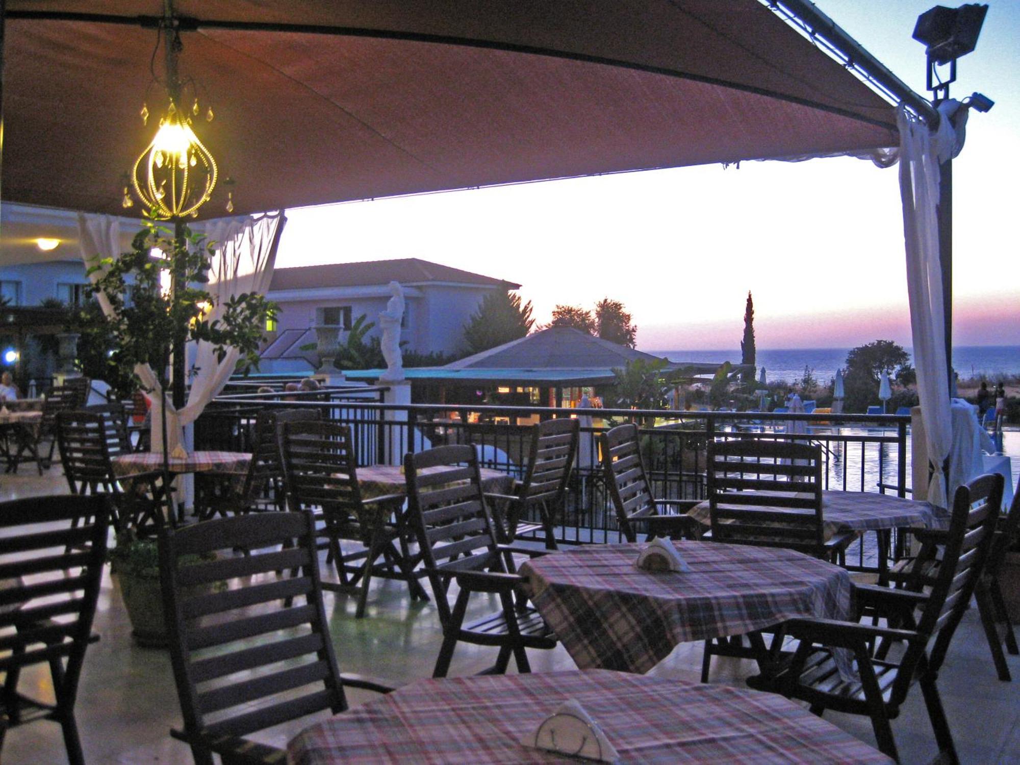 Akamanthea Village 4* Polis