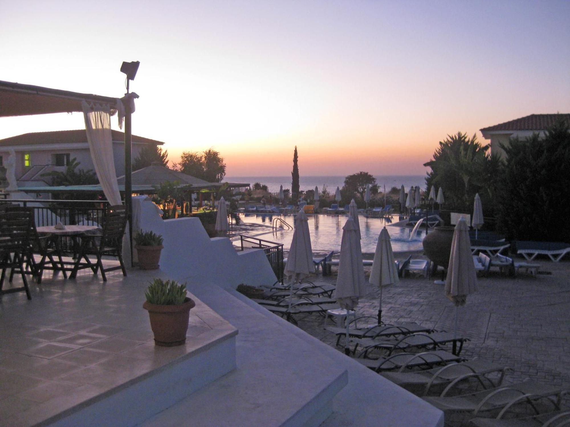 Aparthotel Akamanthea Village