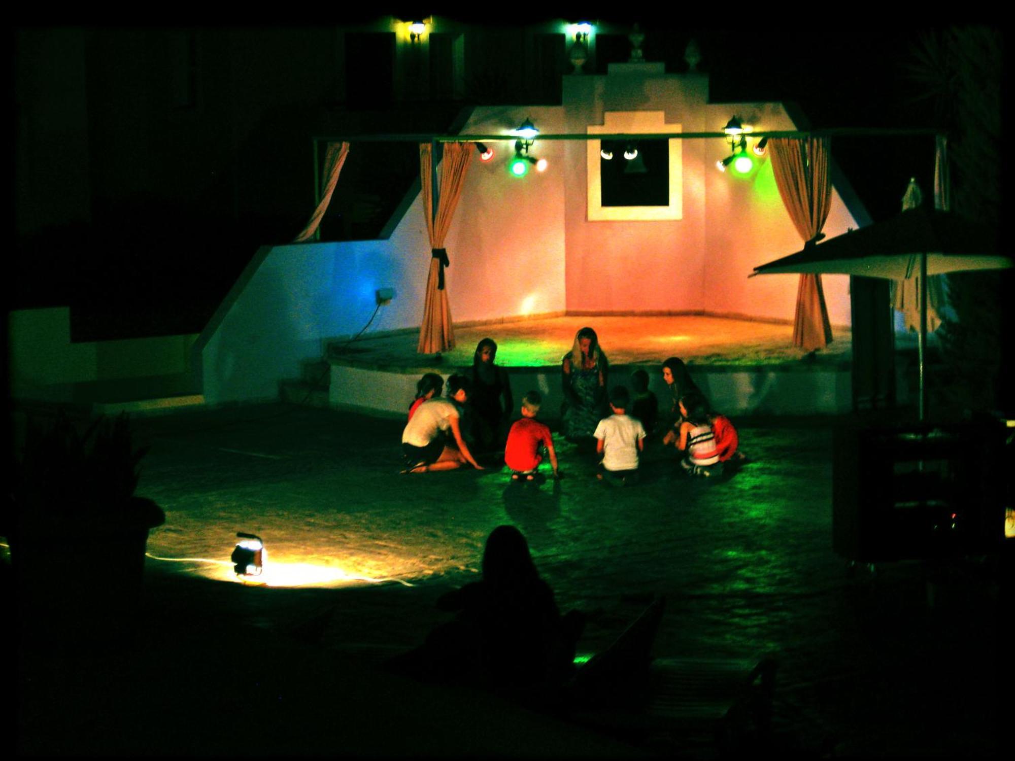 Aparthotel Akamanthea Village