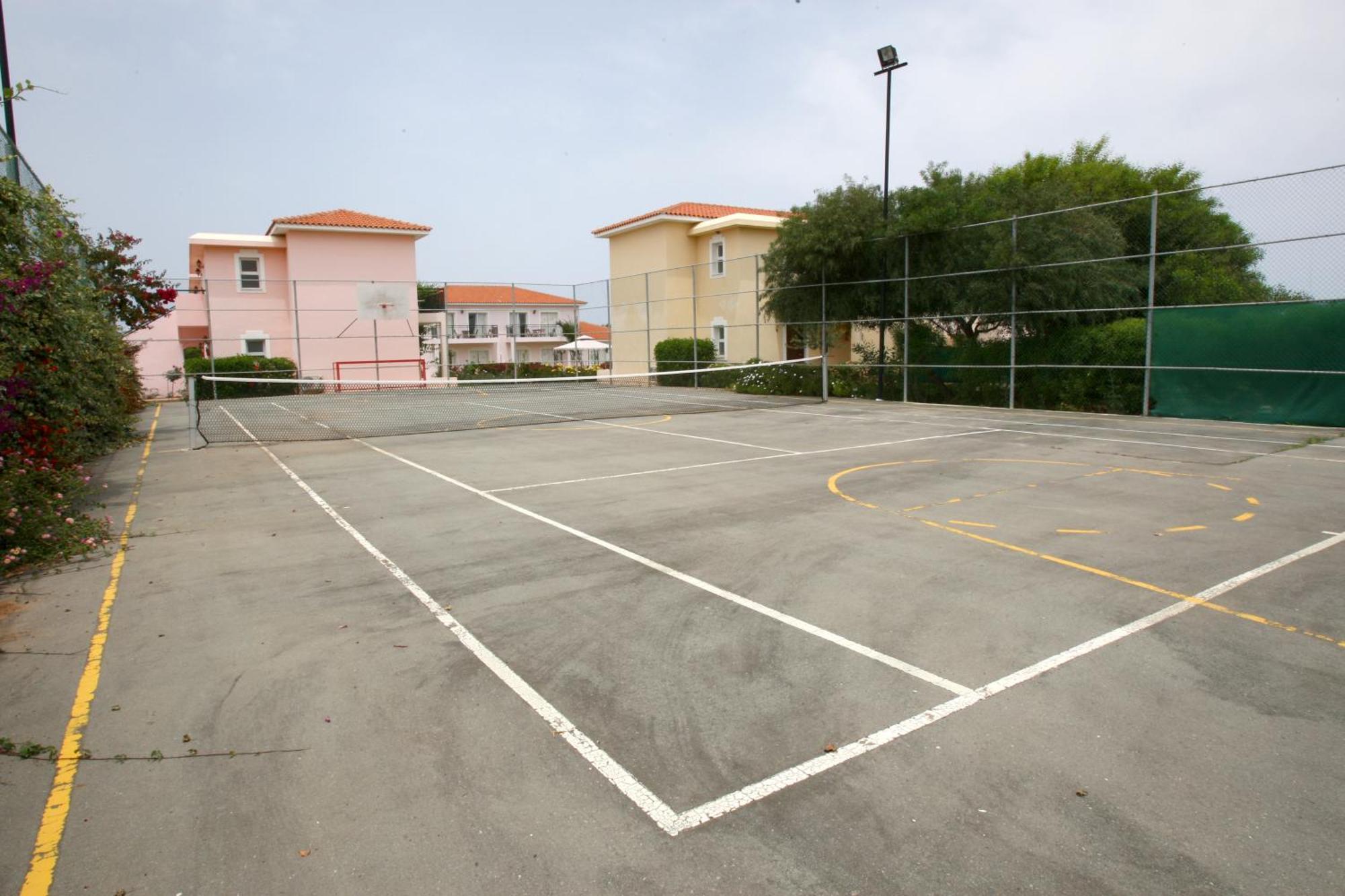 Akamanthea Village 4*