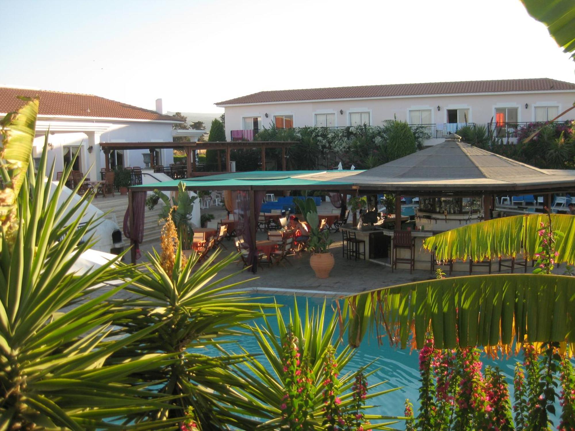 Akamanthea Village 4* Polis