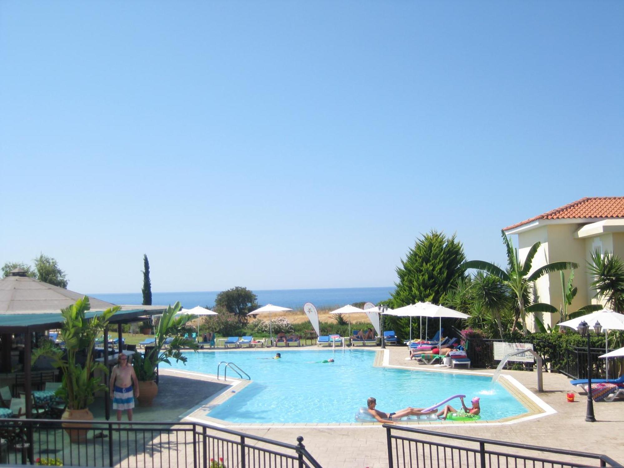 Akamanthea Village Aparthotel Polis