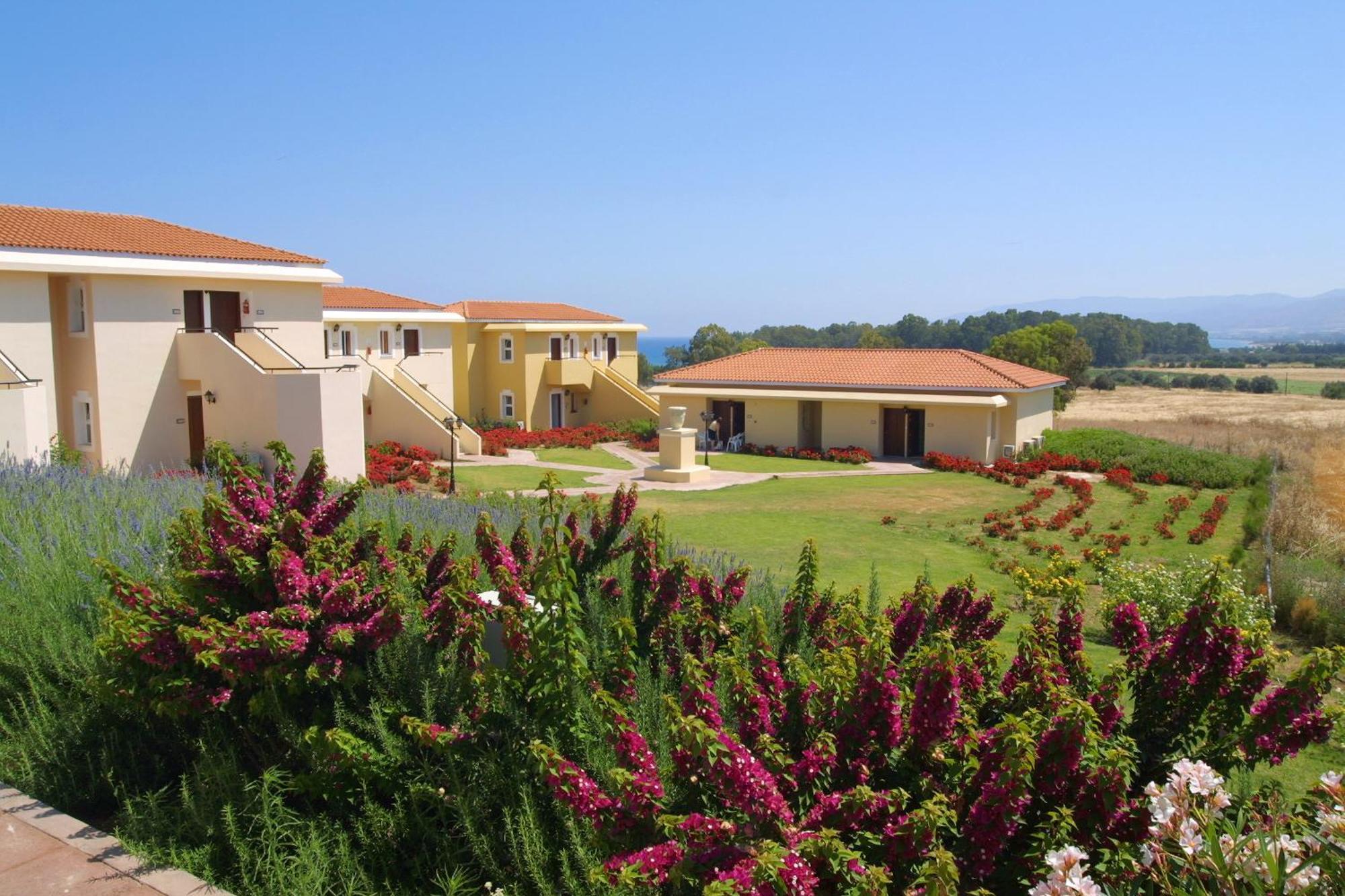 Akamanthea Village