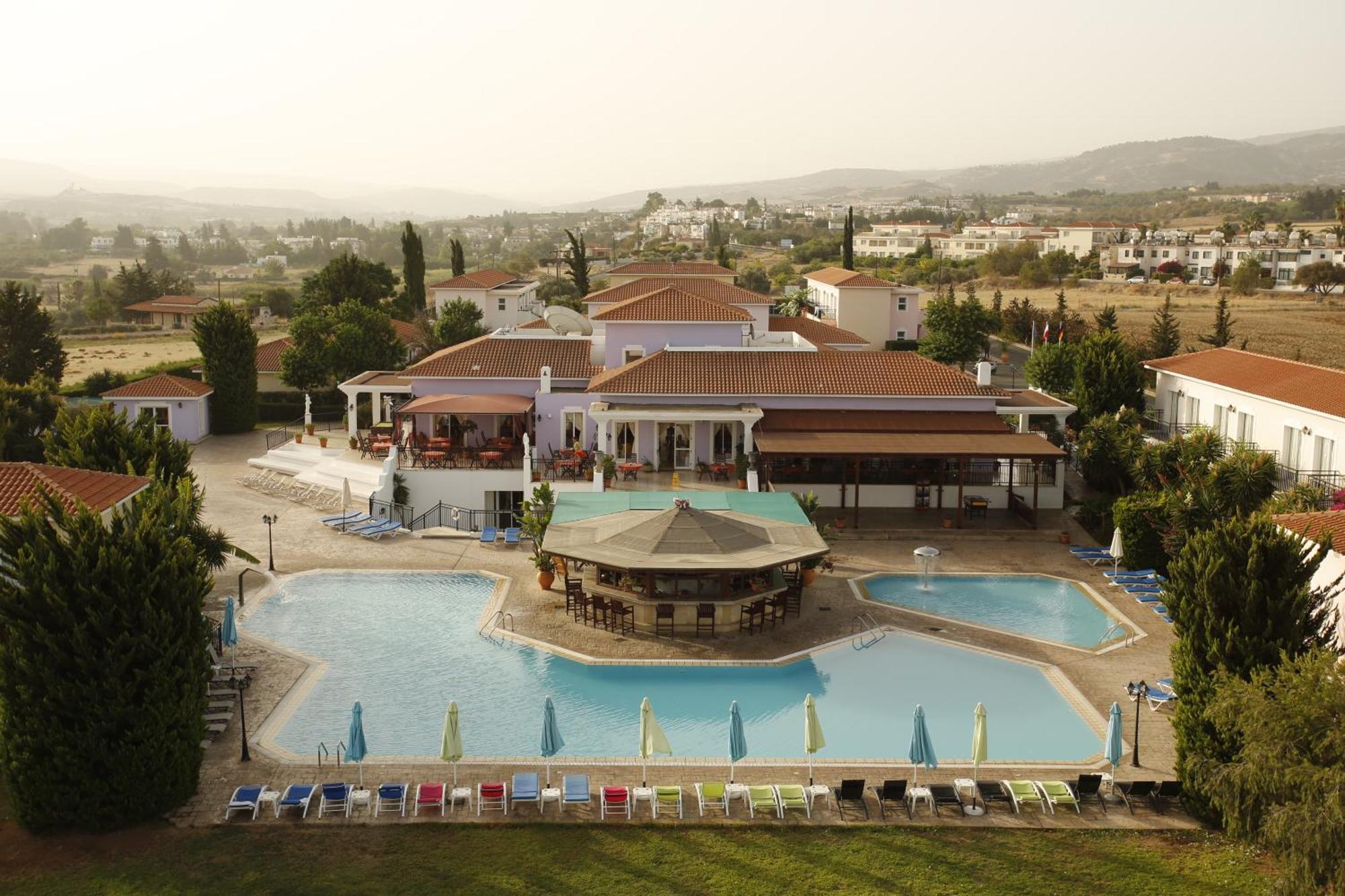 Akamanthea Village 4*