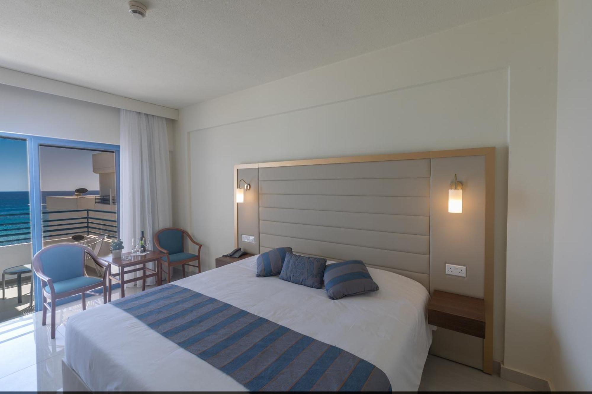 Iliada 4* Protaras