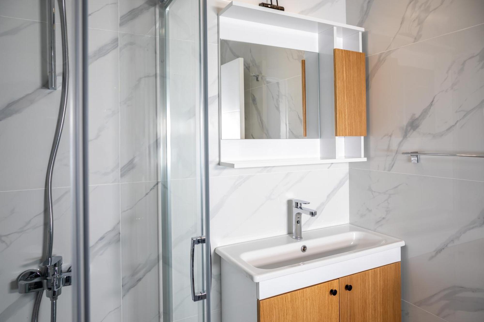 Caesar Blue Seaside Luxury
