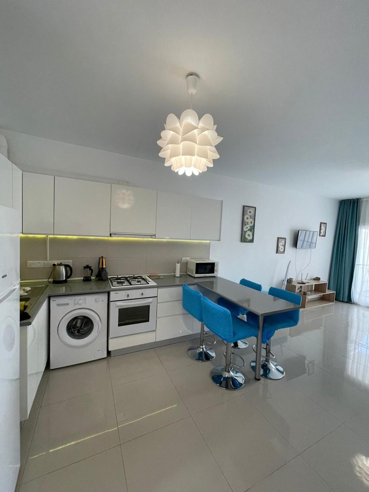 Apartment Blue In 5* Ceasar *