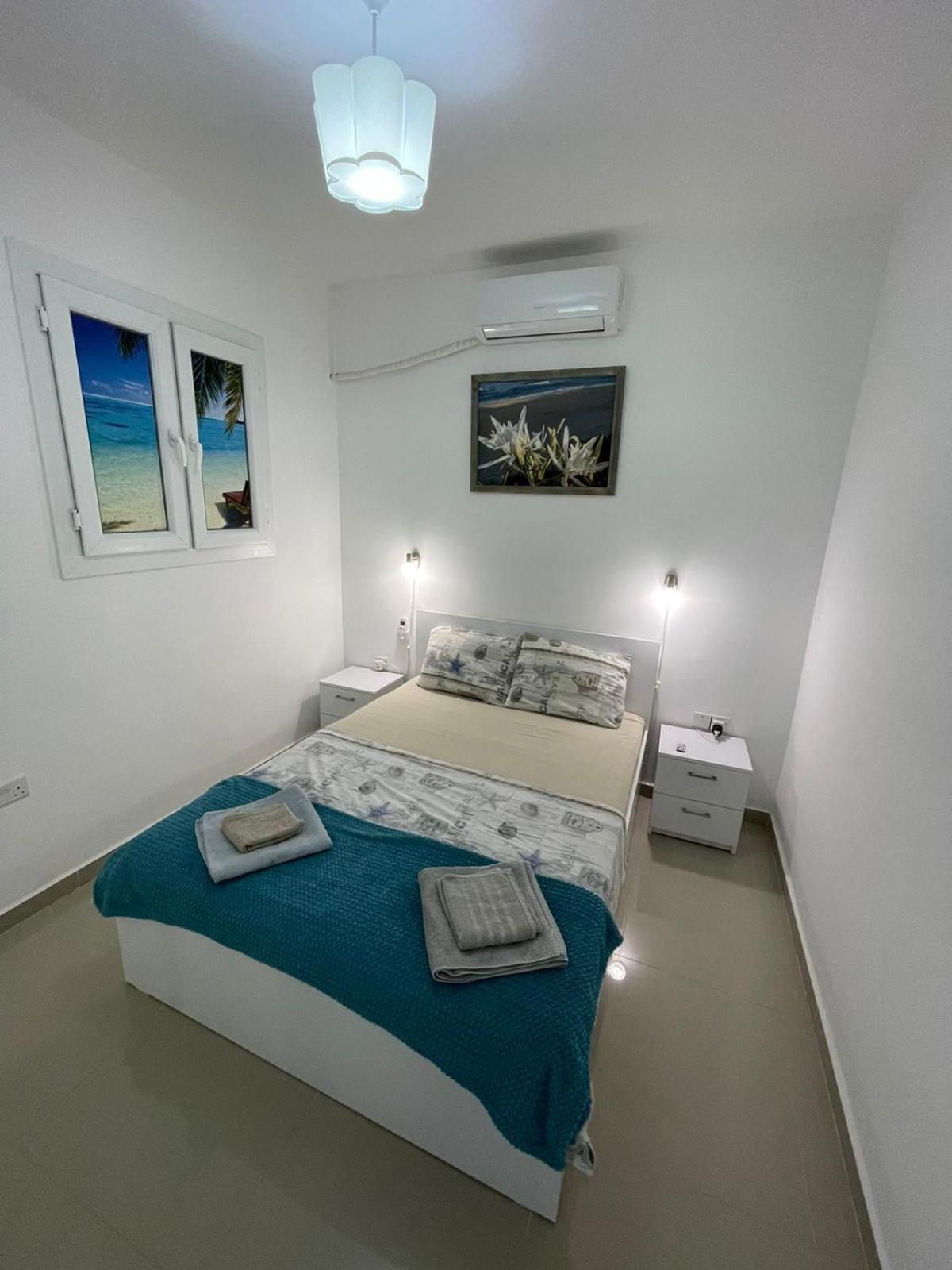 Apartment Blue In 5* Ceasar Trikomo